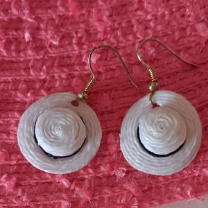 White Straw Hat Dangle Earrings – Lightweight Summer Boho ~ NWOT